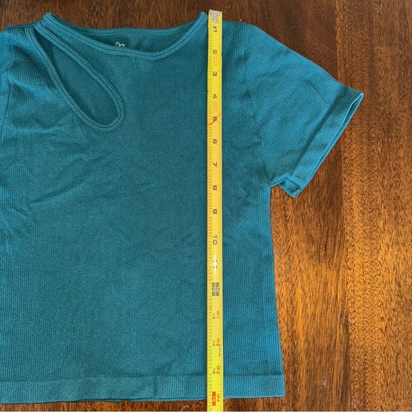 Aura Crop Top Blue Green Stretch Asymmetrical Neck Cut Out Short Sleeve M/L - Picture 4 of 5